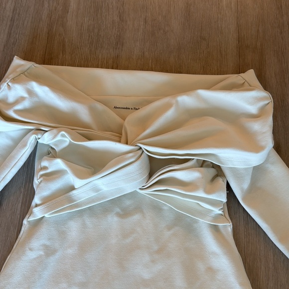 White Abercrombie Off the Shoulder Dress - Picture 2 of 4